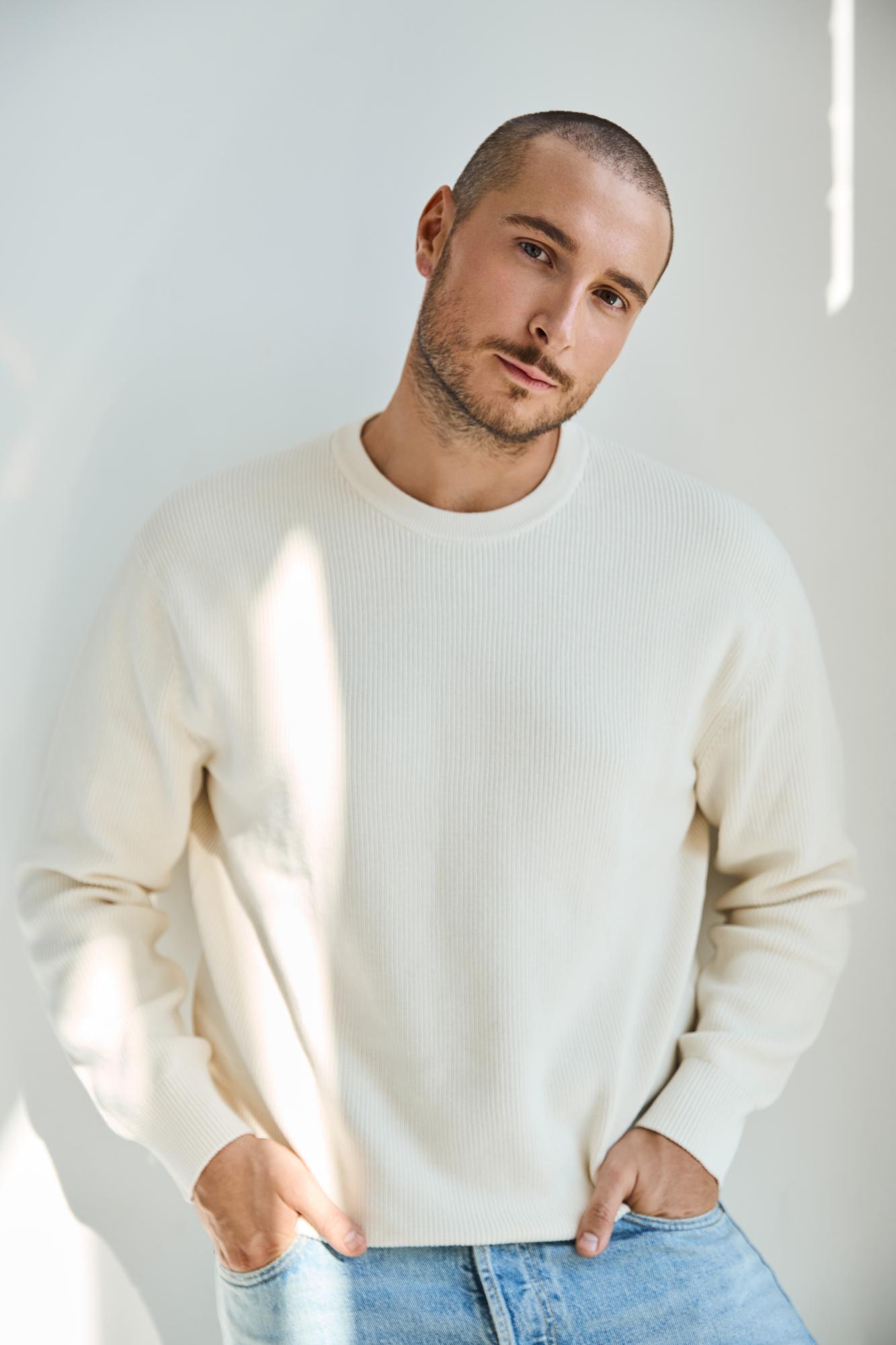 Від Barbie до парфумів Dior: що знаходили під подушкою українські зірки на День Святого Миколая